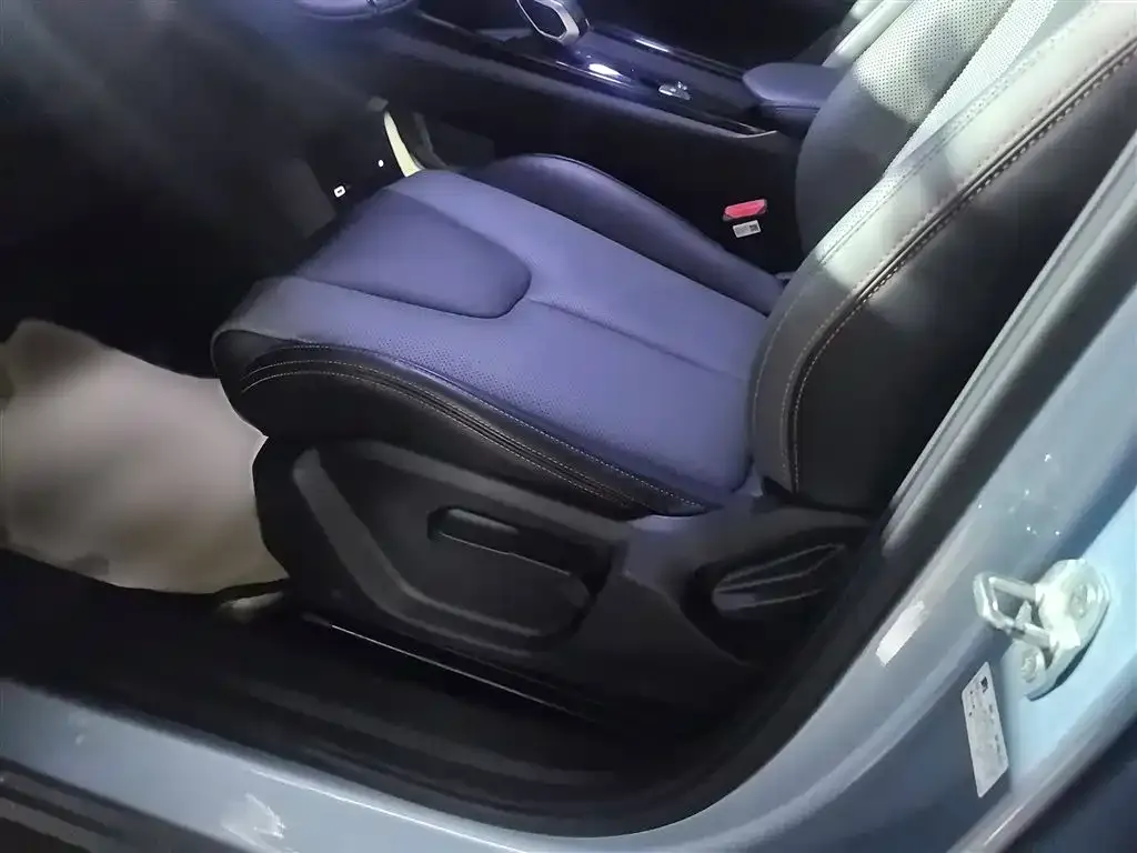 Geely Boyue 2023 из CN, фото 8