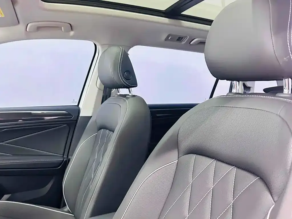 Volkswagen Tiguan L New Energy 2023 из CN, фото 10