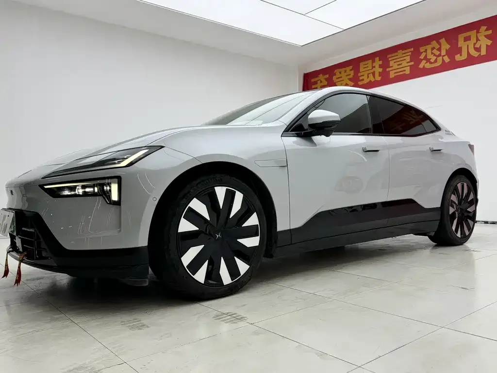 Polestar Polestar 4