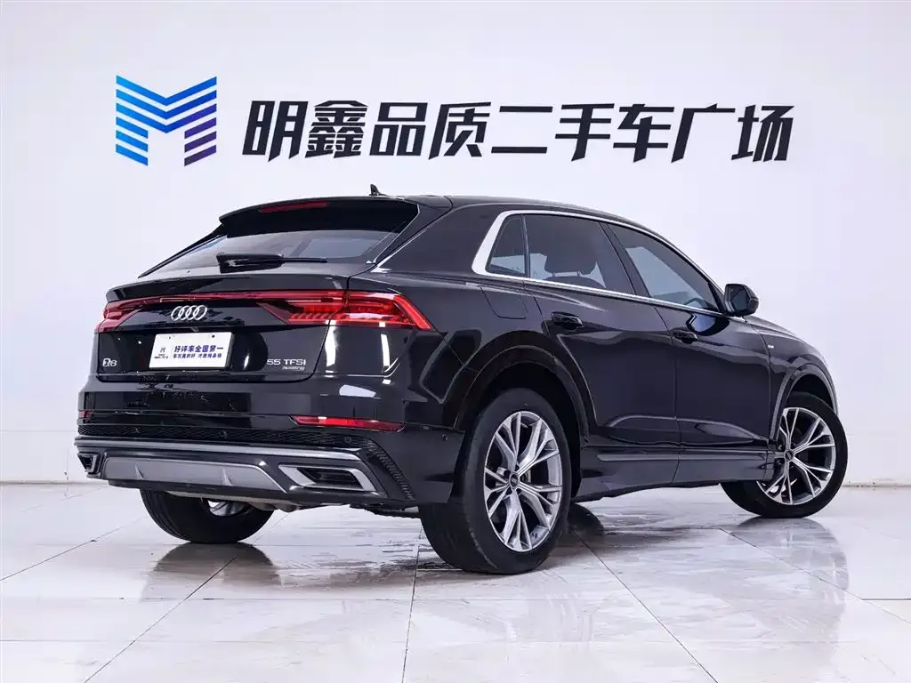 Audi Q8 2023 из CN, фото 6