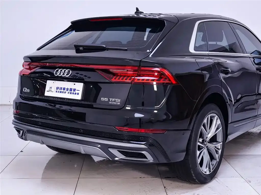 Audi Q8 2023 из CN, фото 7