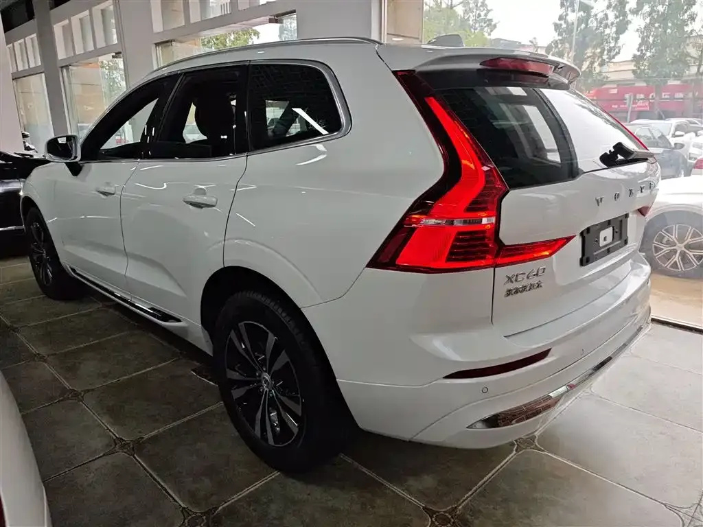 Volvo XC60 2022 из CN, фото 5