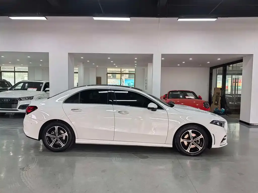 Mercedes-Benz A-Class 2023 из CN, фото 4