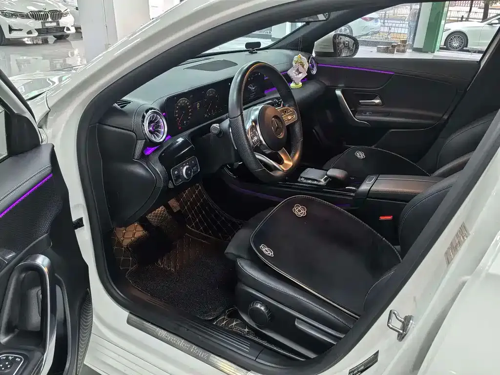 Mercedes-Benz A-Class 2023 из CN, фото 8