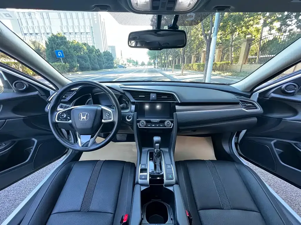 Honda Civic — фото 2