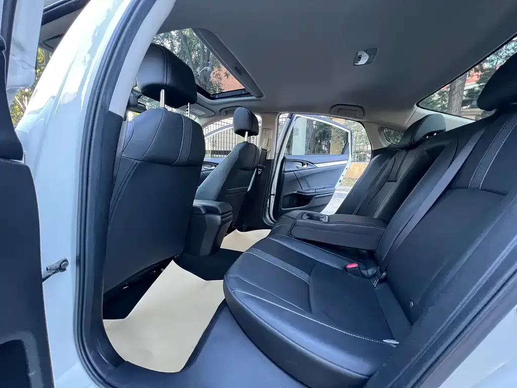 Honda Civic — фото 3