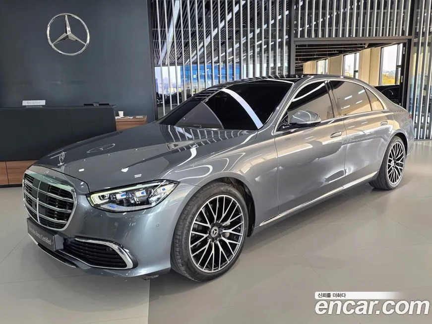 Mercedes-Benz S-Class — фото 1