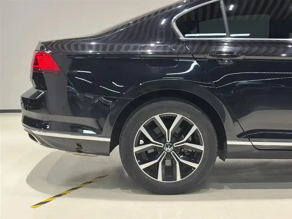 Volkswagen Magotan 2022 из CN, фото 7