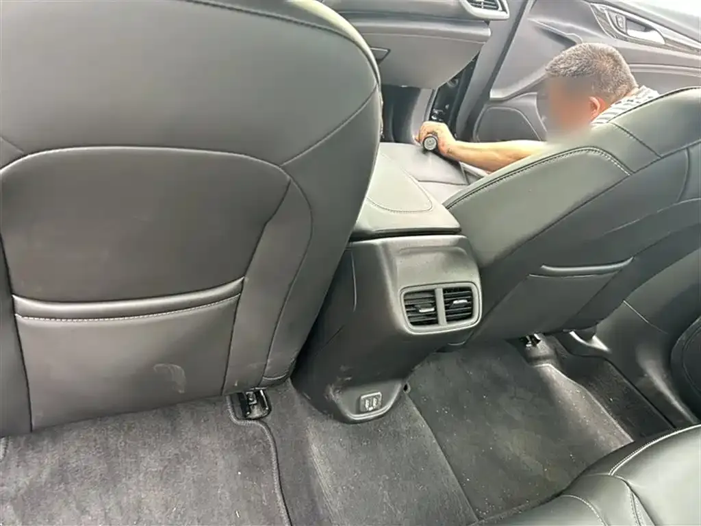 Buick Regal — фото 2