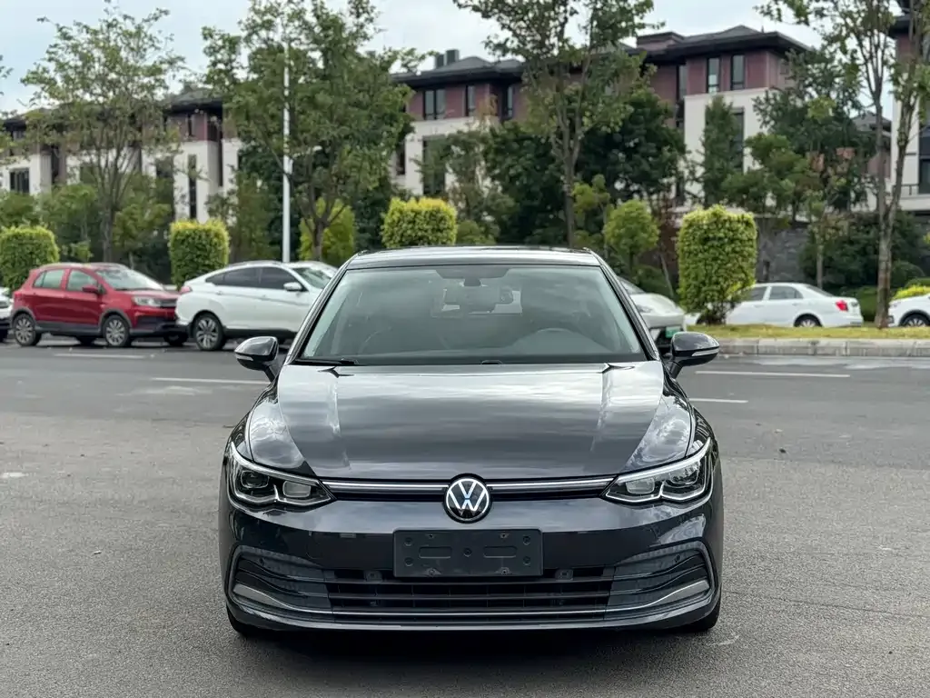 Volkswagen Golf 2021 из CN, фото 2