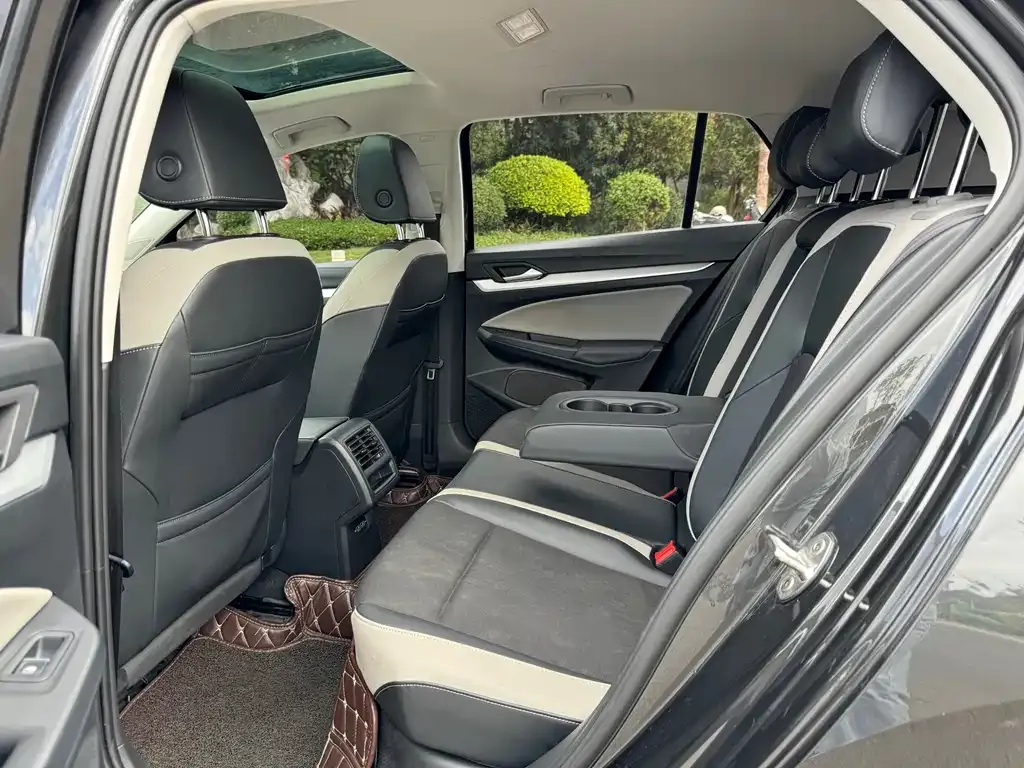 Volkswagen Golf 2021 из CN, фото 5