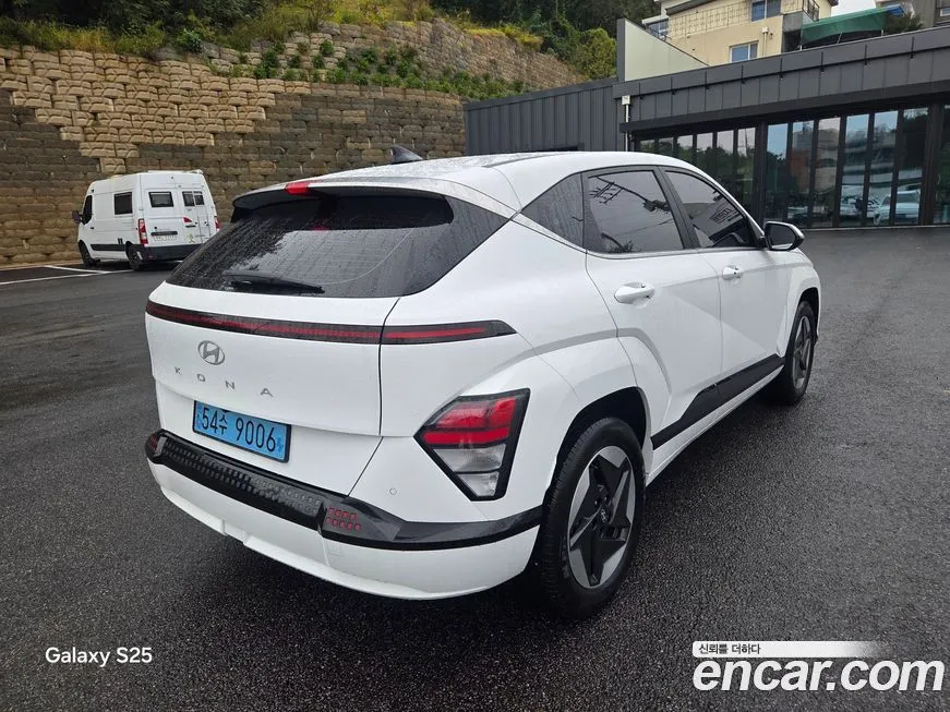 Hyundai Kona 2023 из KR, фото 2