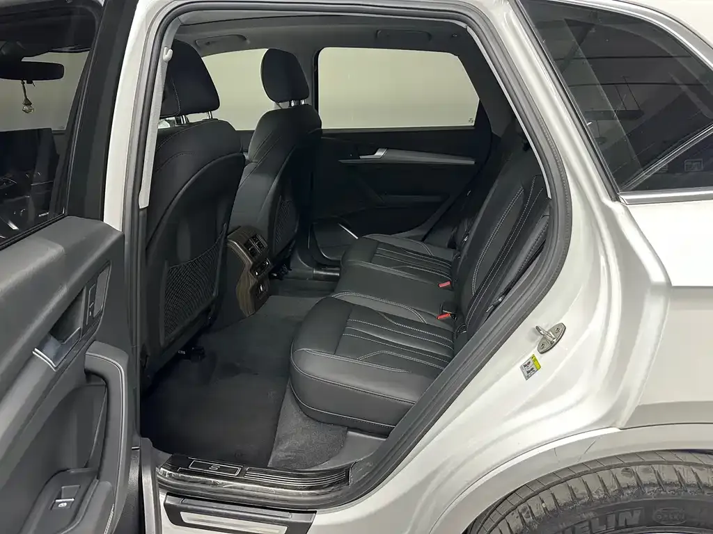 Audi Q5L 2023 из CN, фото 5