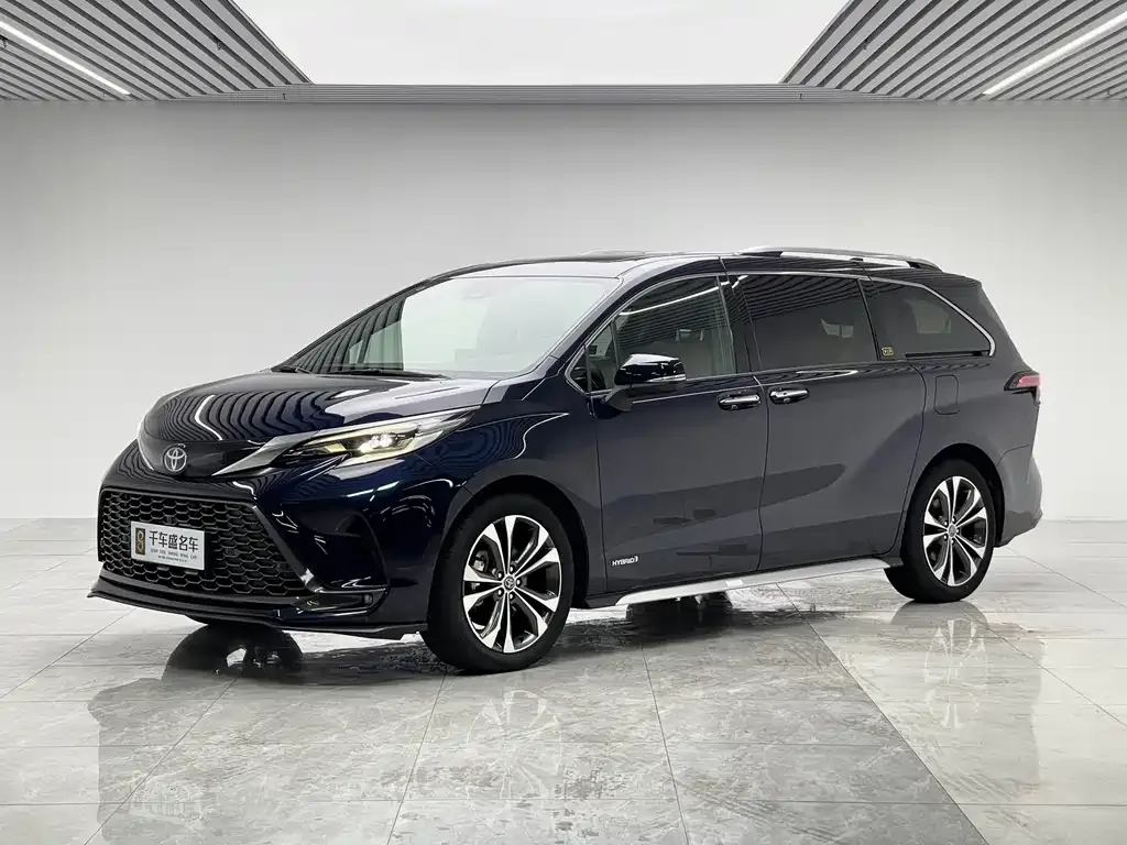 Toyota Granvia 2023 из CN, фото 1