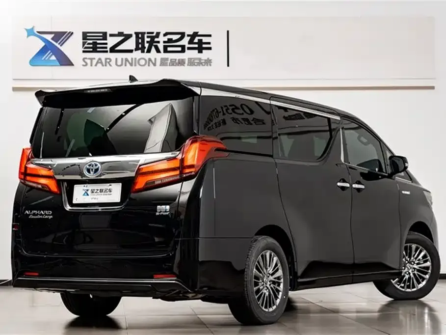 Toyota Alphard — фото 7