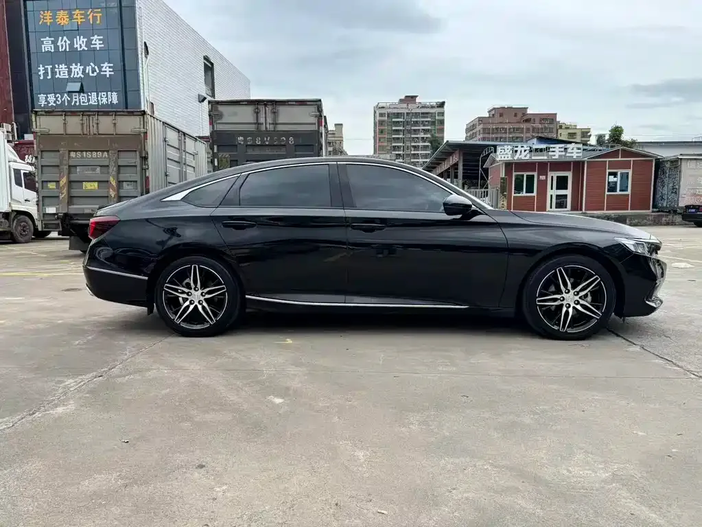Honda Accord 2023 из CN, фото 8