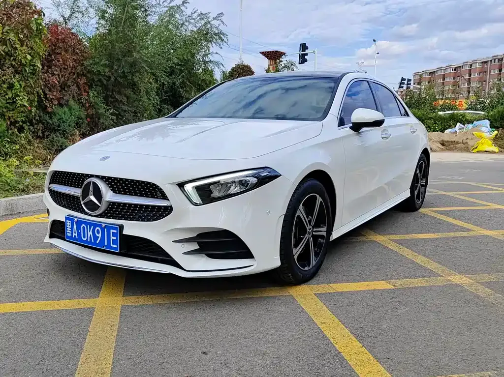 Mercedes-Benz A-Class 2023 из CN, фото 1