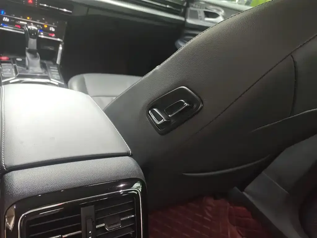 Volkswagen Passat 2023 из CN, фото 6