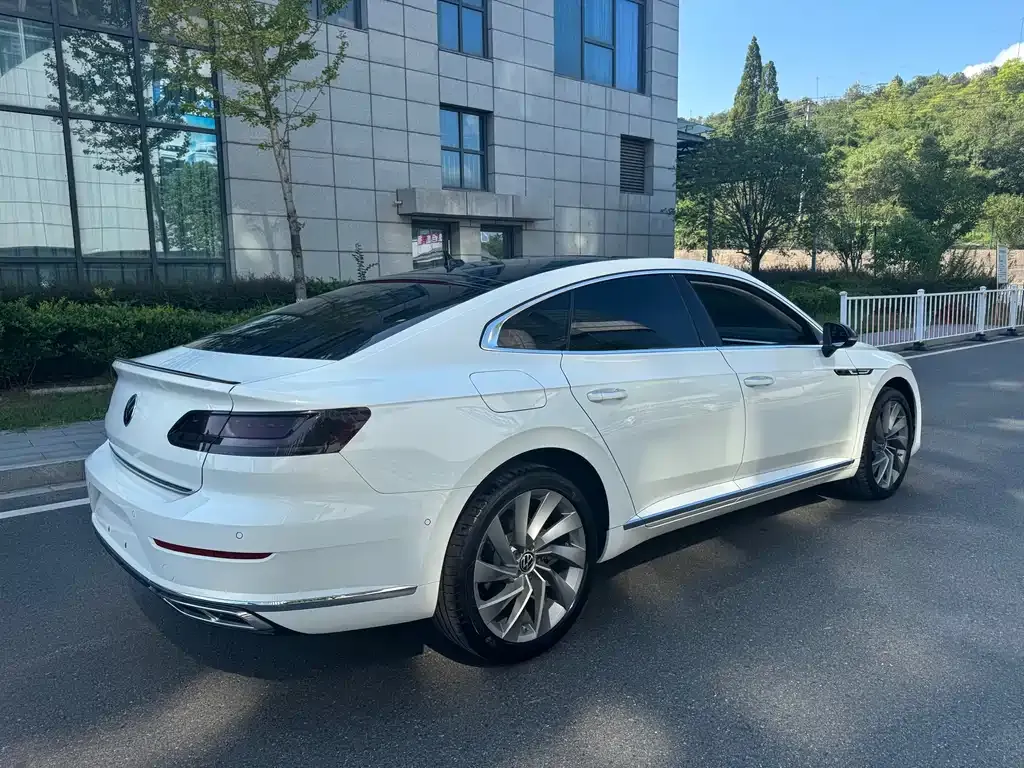 Volkswagen CC 2023 из CN, фото 5