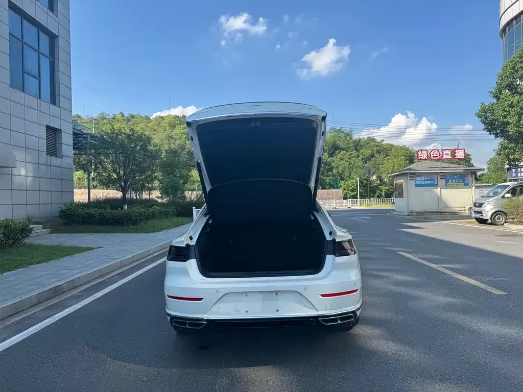 Volkswagen CC 2023 из CN, фото 9