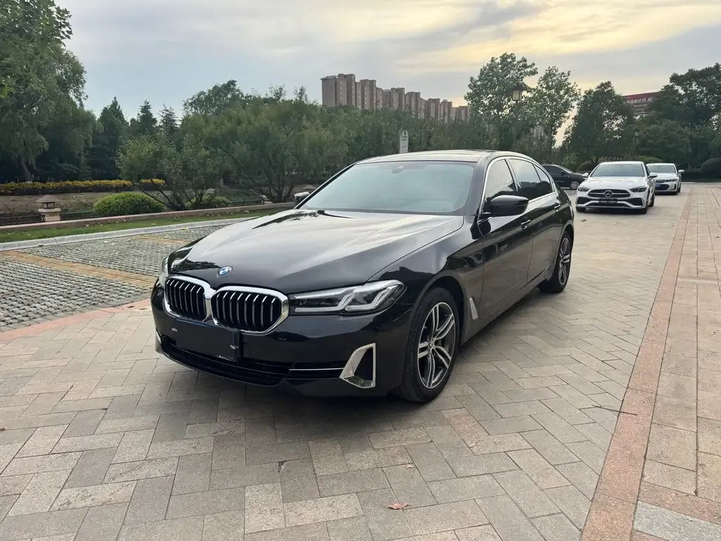 BMW 5 Series — фото 2