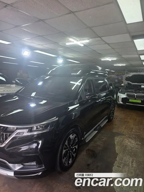 Kia Carnival — фото 10