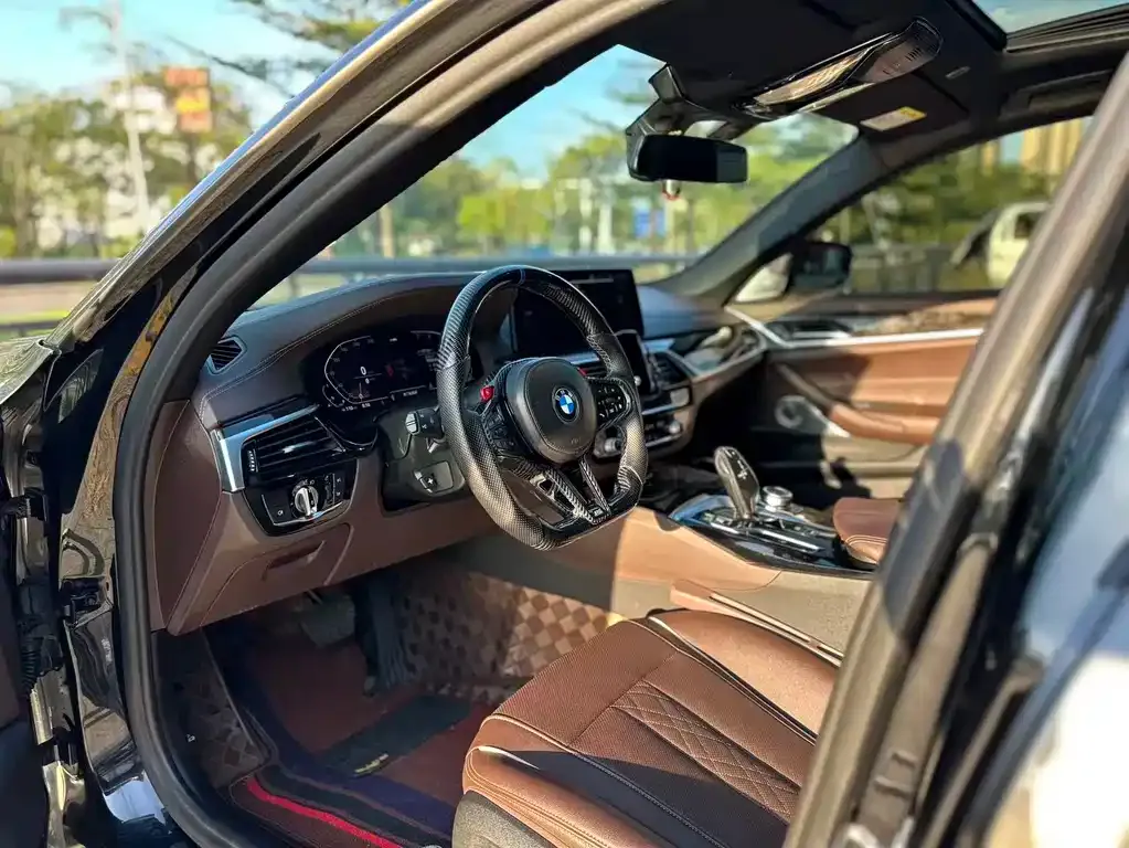 BMW 5 Series — фото 4