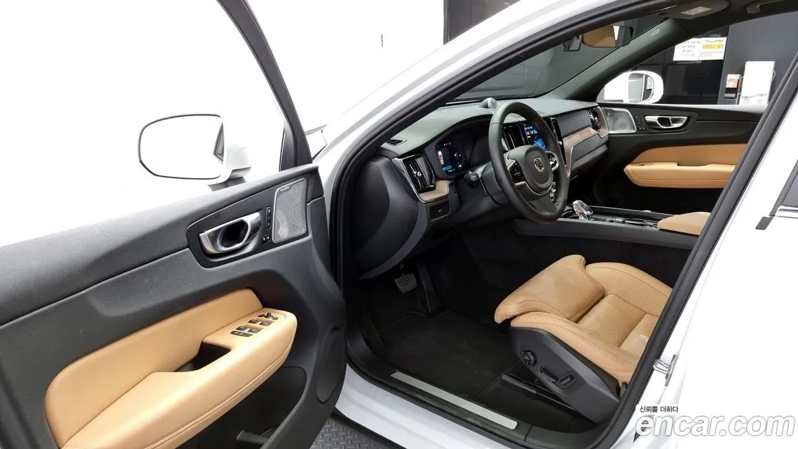 Volvo XC60 2025 из KR, фото 10