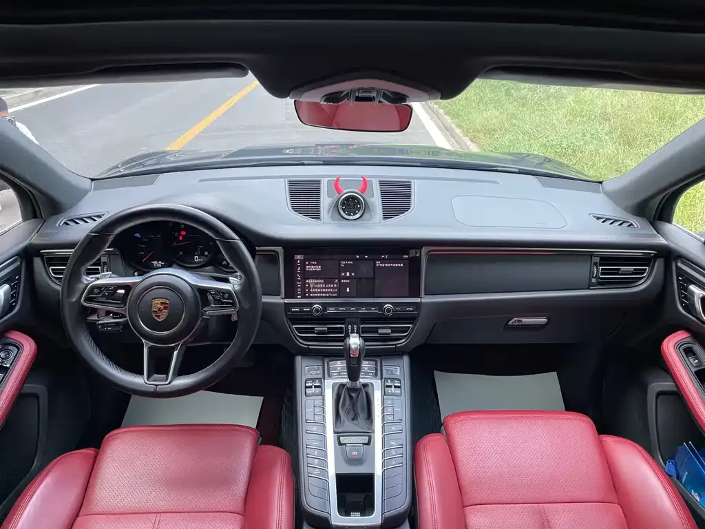Porsche Macan 2021 из CN, фото 3