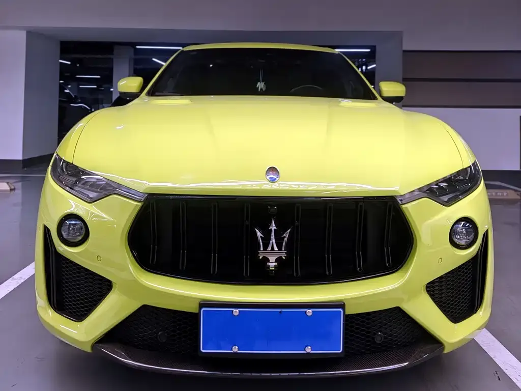 Maserati Levante — фото 1