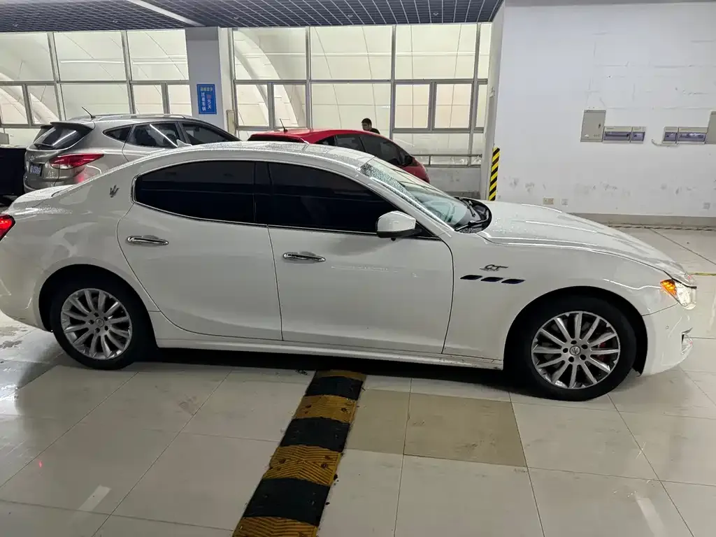 Maserati Ghibli 2021 из CN, фото 4