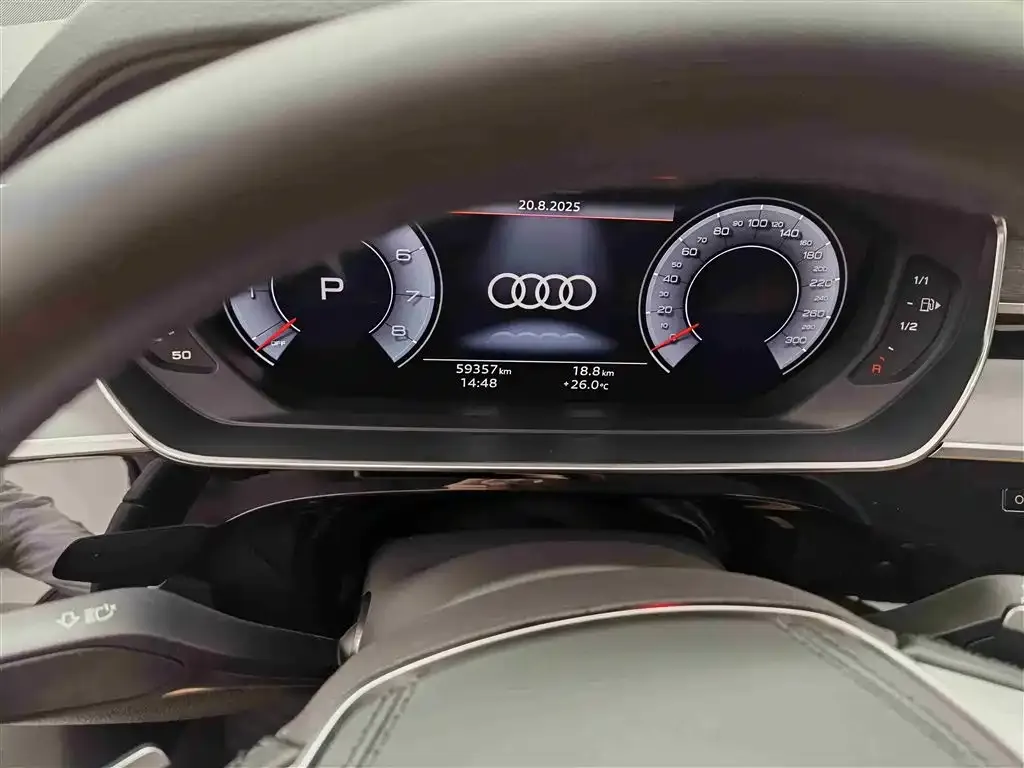 Audi A8 — фото 9