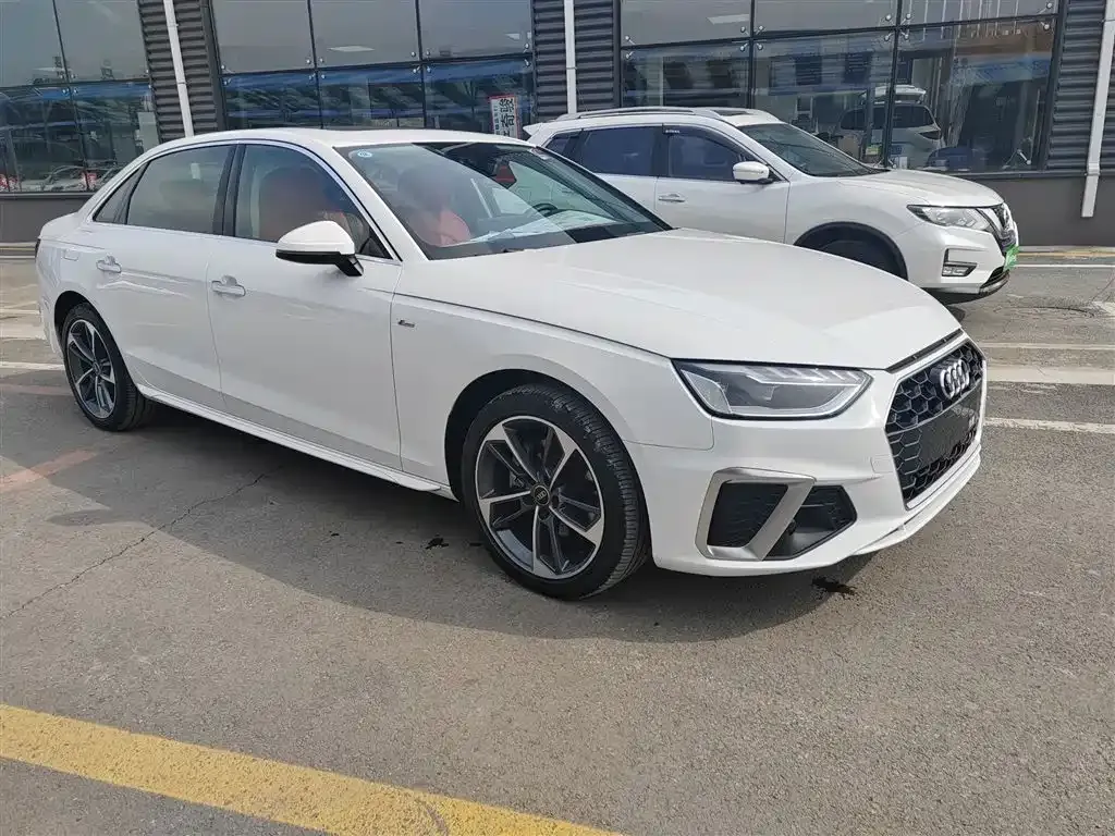Audi A4L 2023 из CN, фото 10