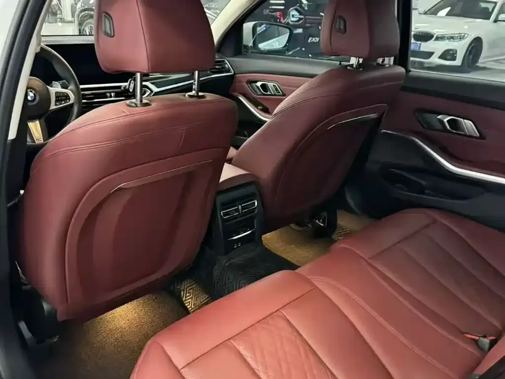 BMW 3 Series 2023 из CN, фото 4