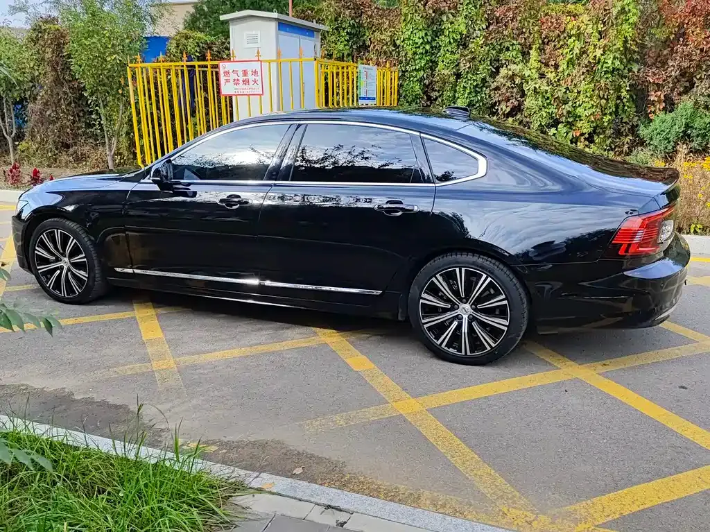 Volvo S90 — фото 3