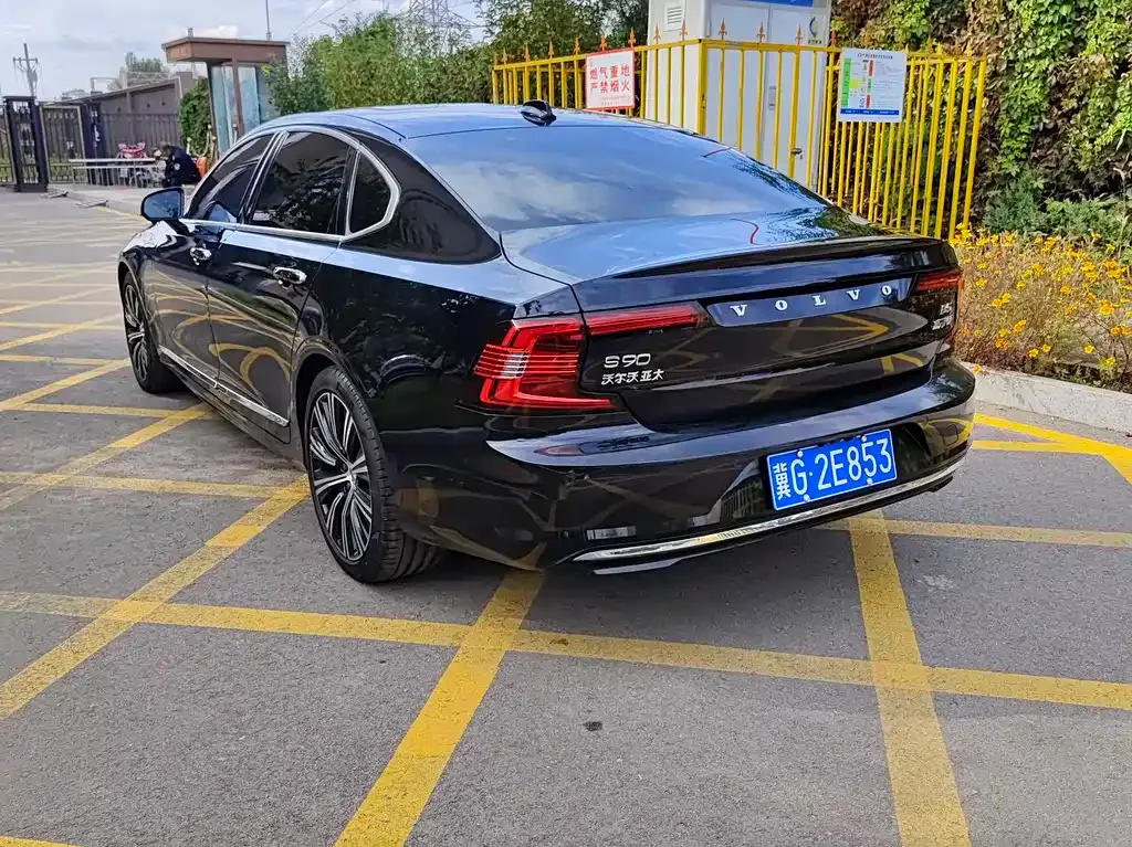 Volvo S90 — фото 4