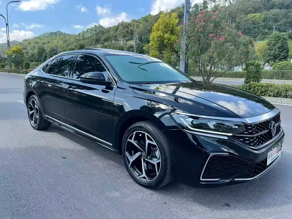 Volkswagen Passat — фото 3
