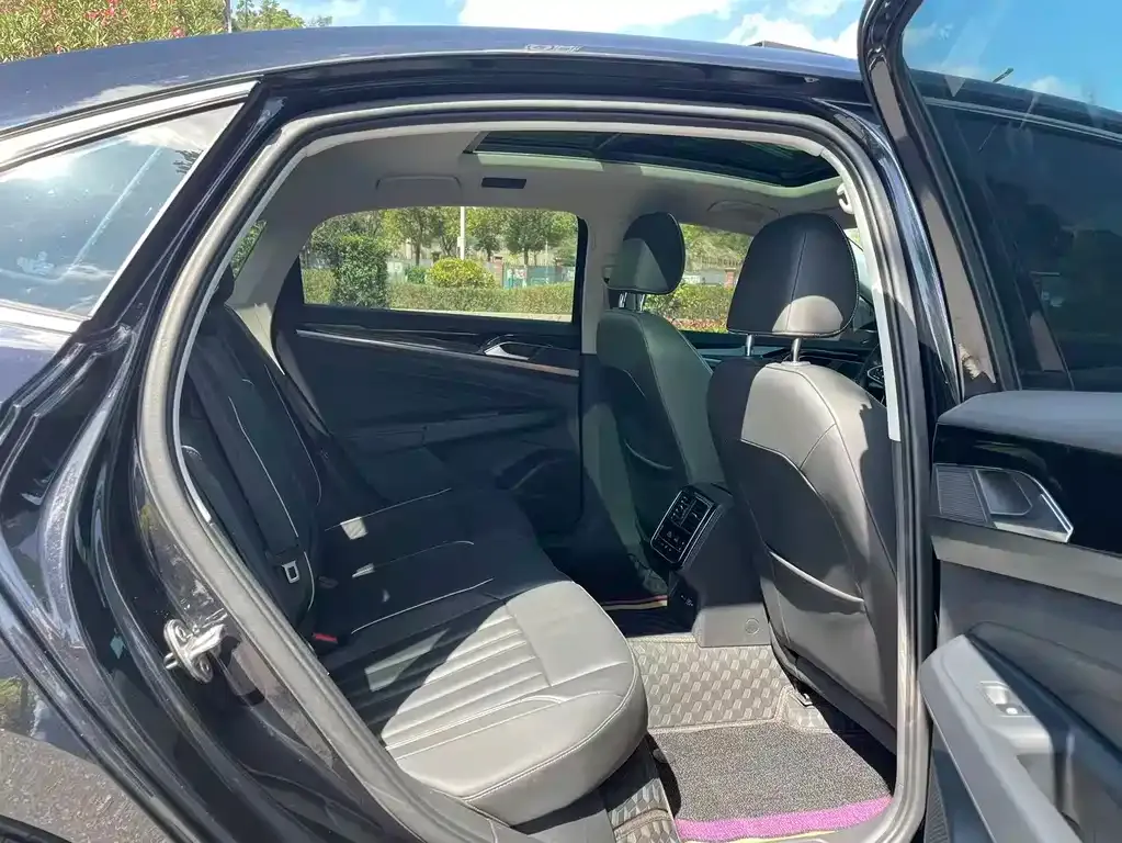 Volkswagen Passat — фото 9