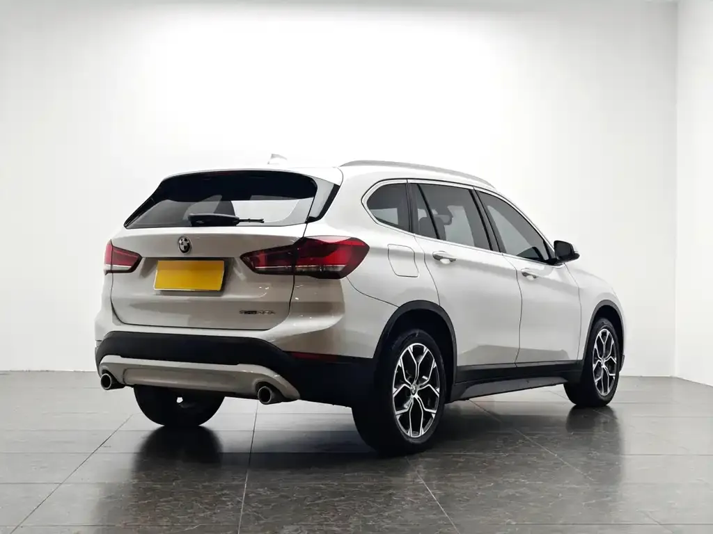 BMW X1 — фото 3