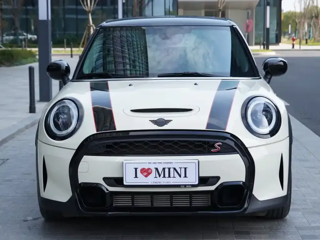 MINI Cooper (3-door) 2021 из CN, фото 2