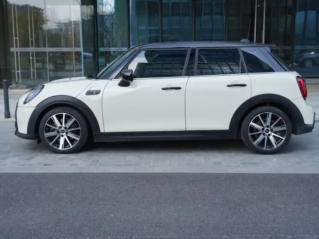 MINI Cooper (3-door) 2021 из CN, фото 3