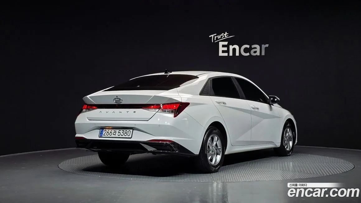Hyundai AVANTE — фото 2