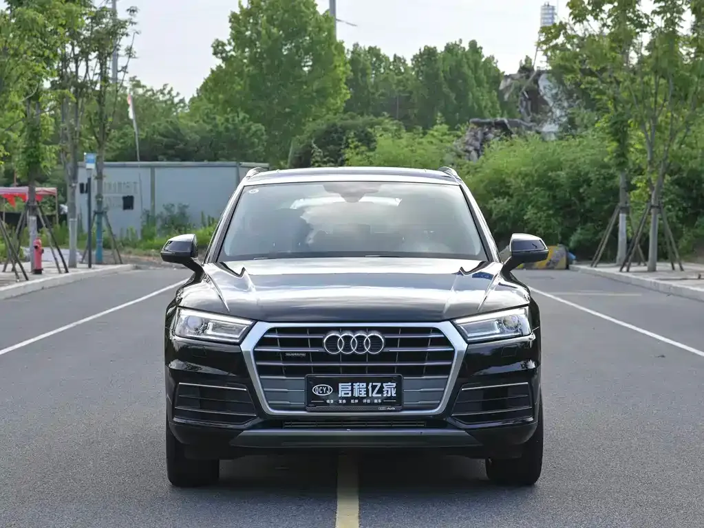 Audi Q5L 2021 из CN, фото 2