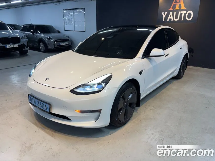 Tesla Model 3 — фото 1