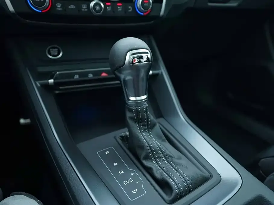Audi Q3 2025 из CN, фото 8