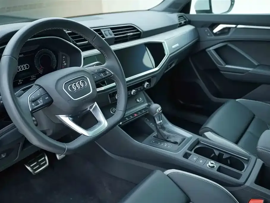 Audi Q3 2025 из CN, фото 9