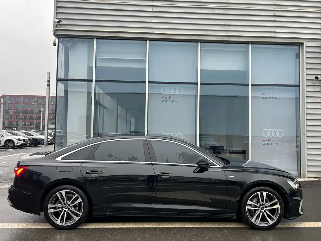 Audi A6L 2024 из CN, фото 6