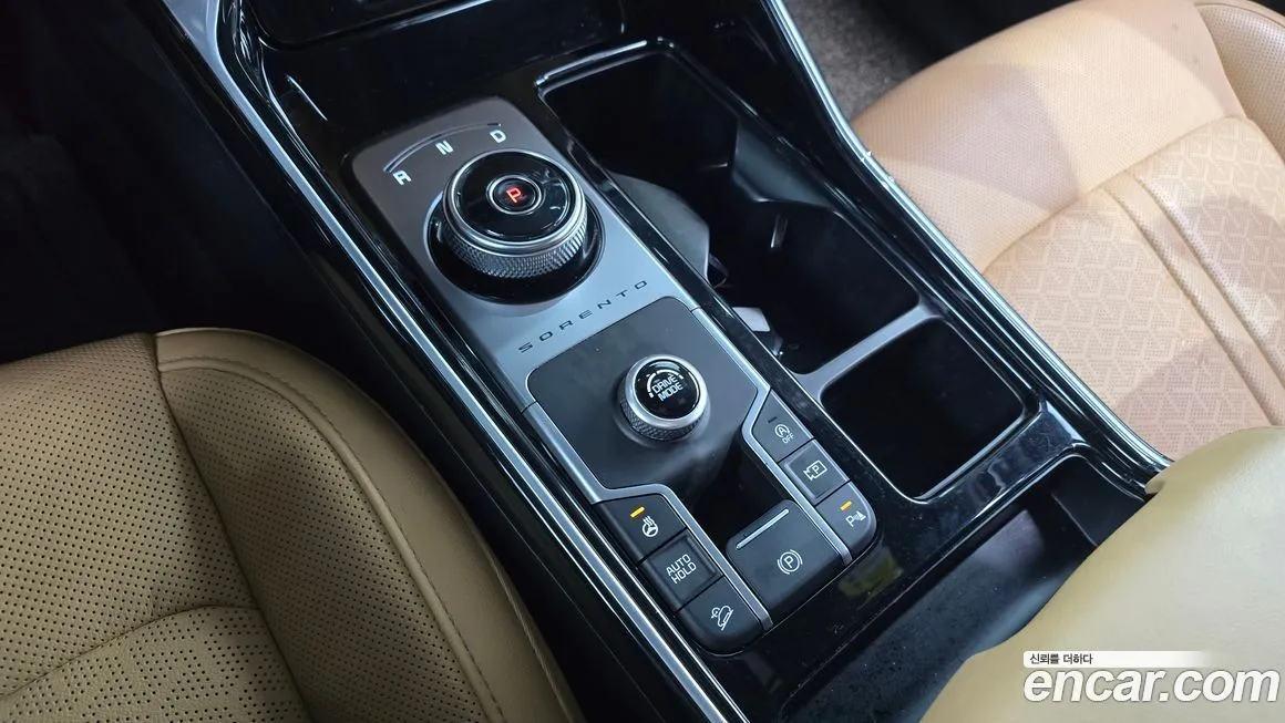 Kia Sorento — фото 9