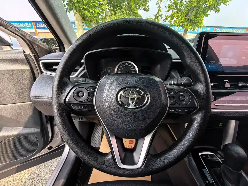 Toyota Corolla Cross — фото 9