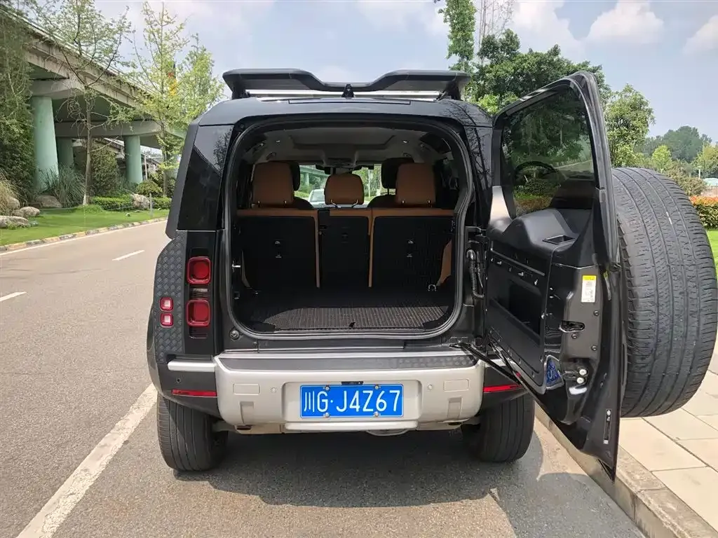 Land Rover Defender 2023 из CN, фото 8
